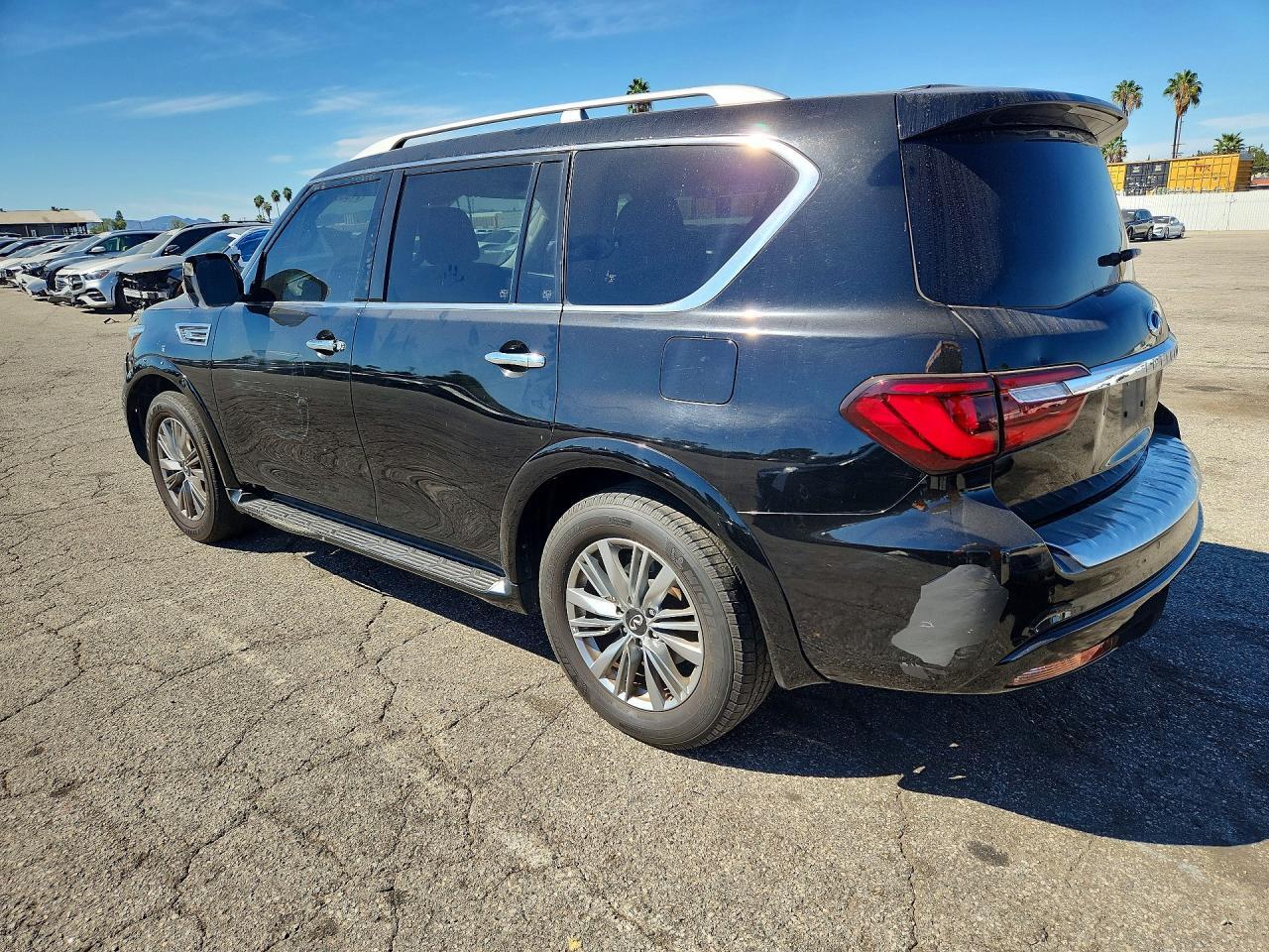 2021 INFINITI QX80 LUXE — Фото 2 из 13