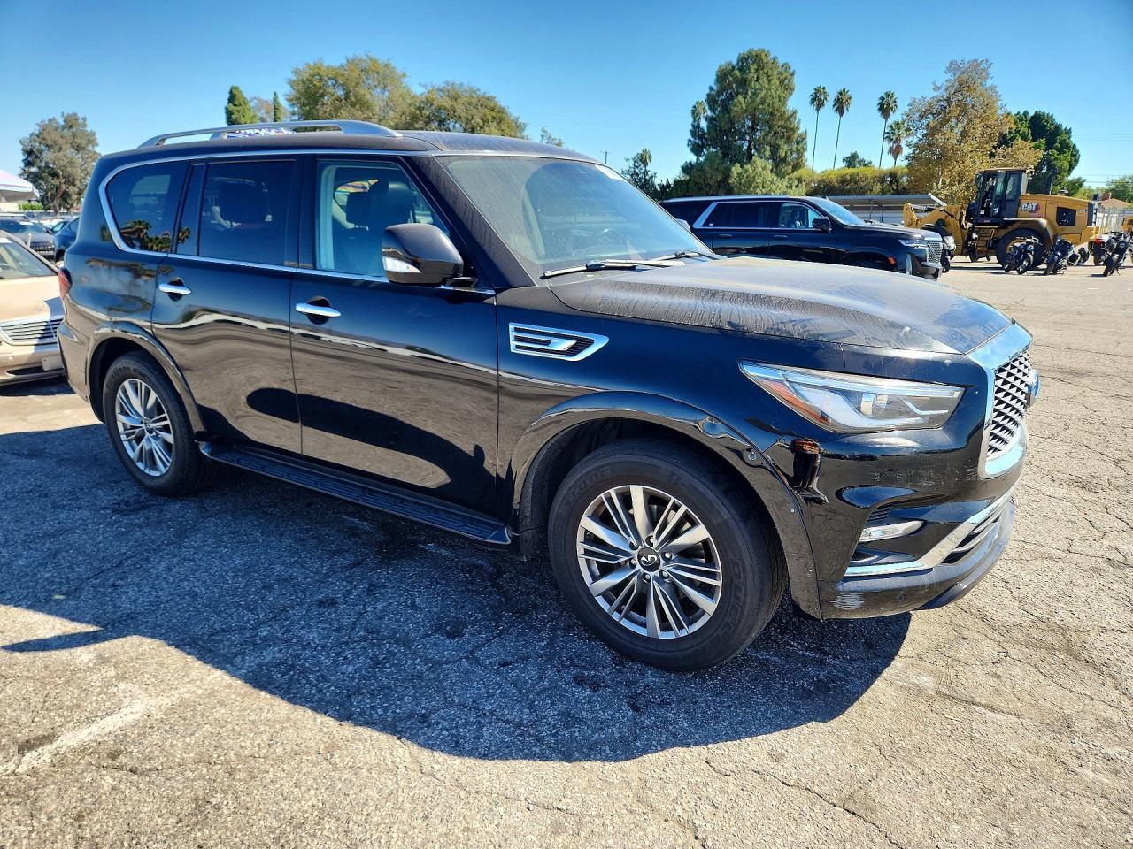 2021 INFINITI QX80 LUXE — Фото 4 из 13