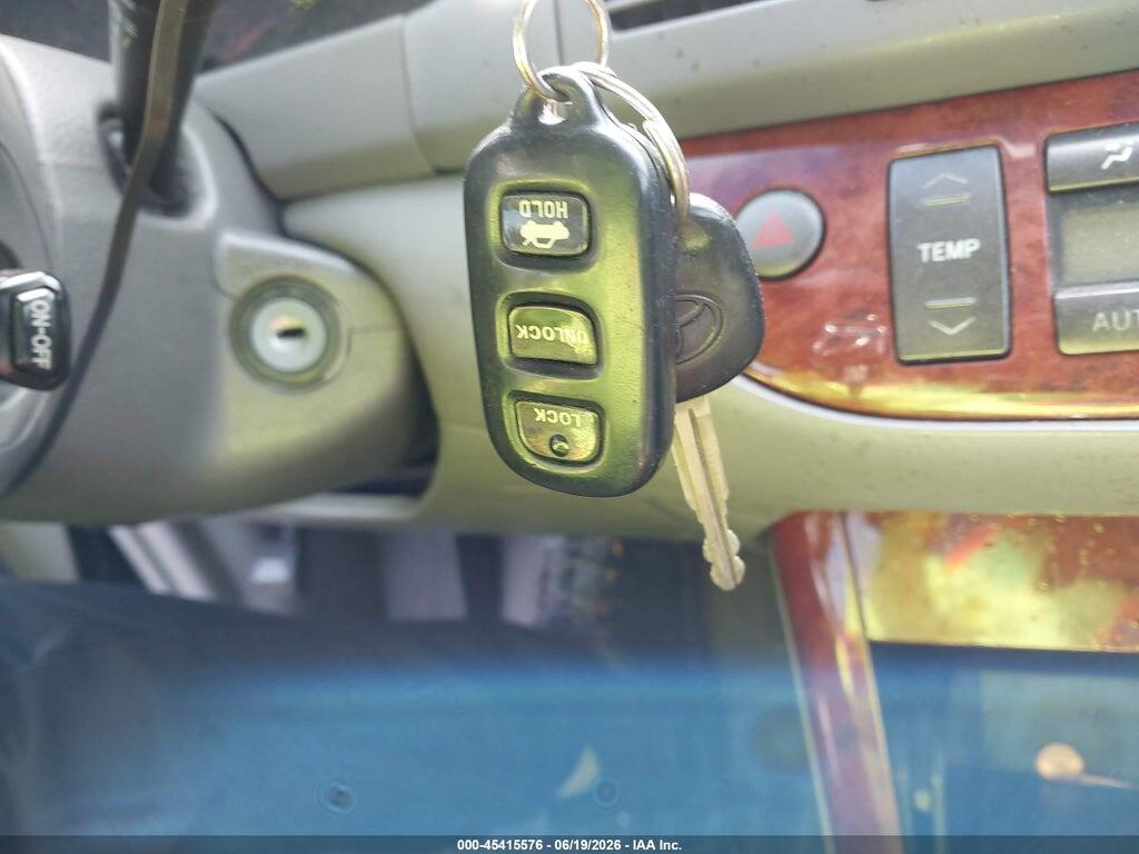 4T1BE32K95U431037 2005 TOYOTA CAMRY photo no. 11