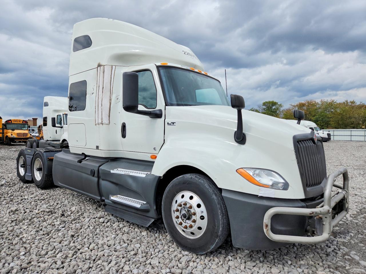 2022 INTERNATIONAL LT625 SEMI TRUCK — Фото 4 из 14