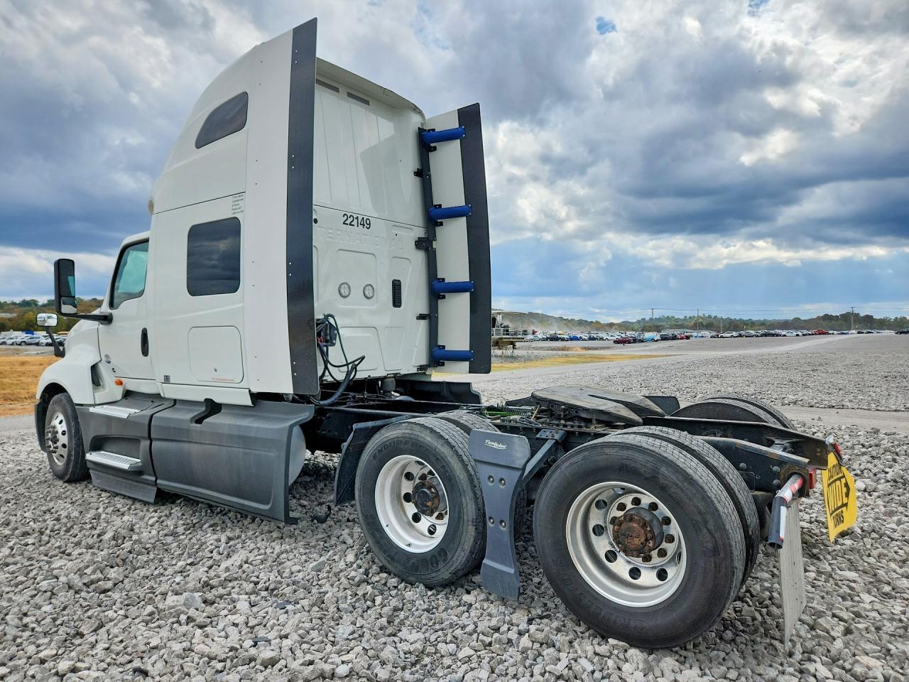 2022 INTERNATIONAL LT625 SEMI TRUCK — Фото 2 из 14
