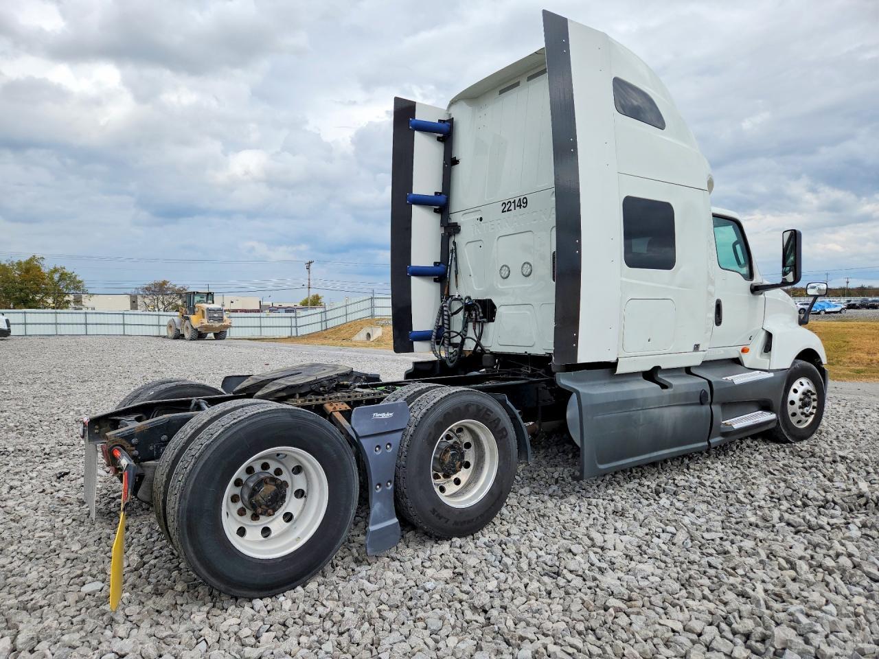 2022 INTERNATIONAL LT625 SEMI TRUCK — Фото 3 из 14