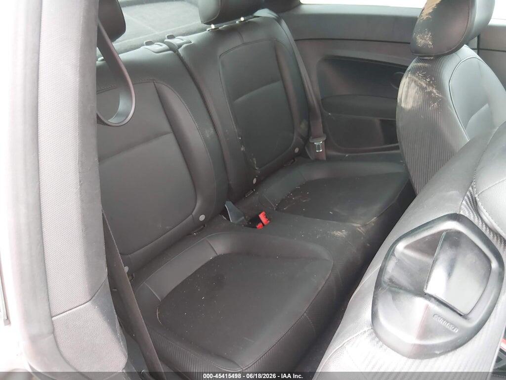 3VWF17ATXHM623236 2017 VOLKSWAGEN BEETLE photo no. 8