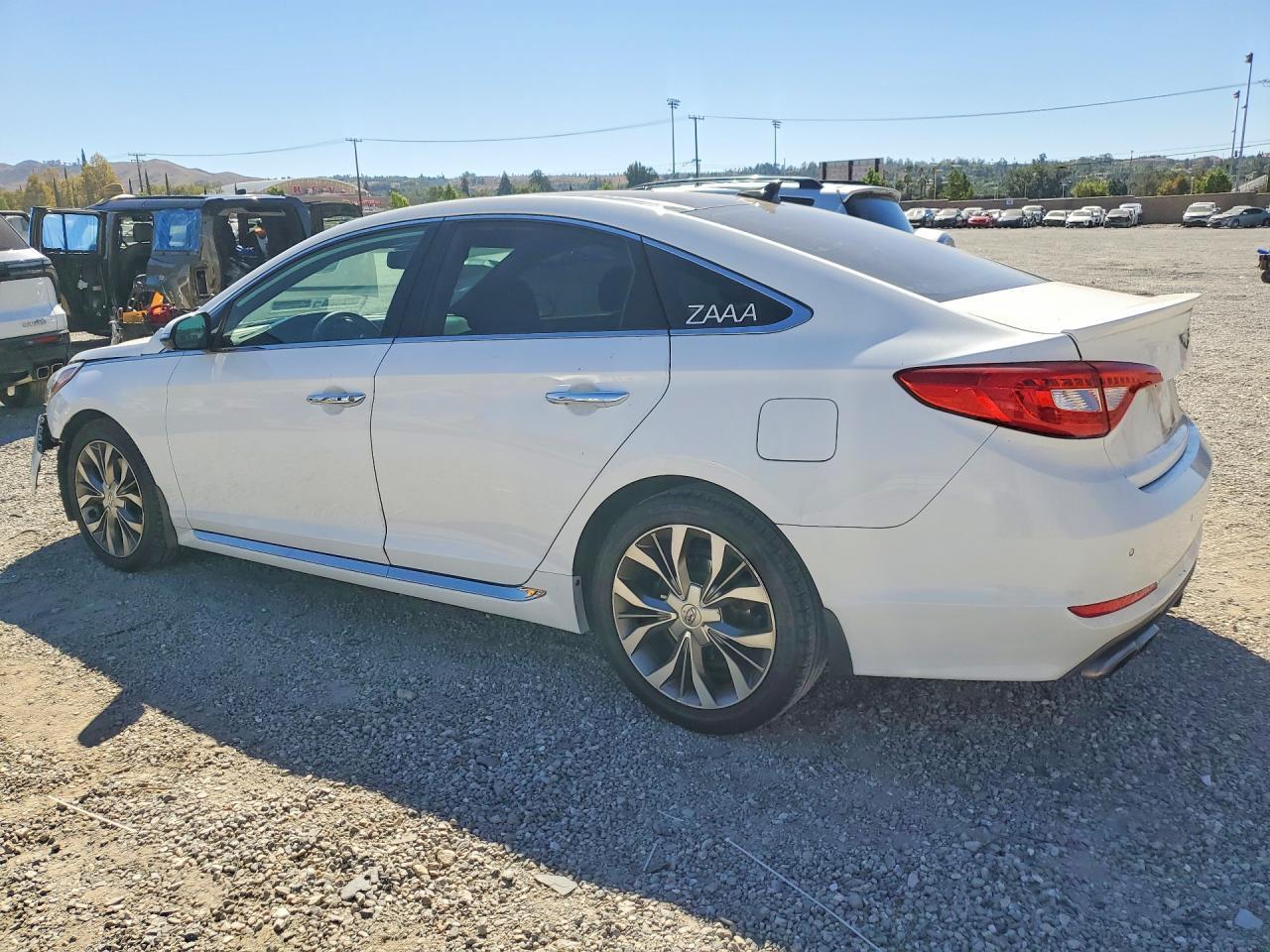 2015 HYUNDAI SONATA LIMITED 2.0T — Фото 2 из 12