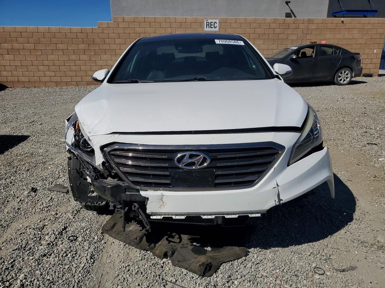 2015 HYUNDAI SONATA LIMITED 2.0T — Фото 5 из 12