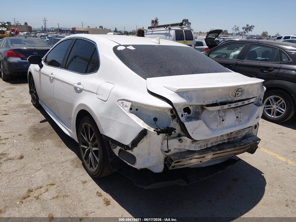 4T1G11AK9MU451696 2021 TOYOTA CAMRY photo no. 3