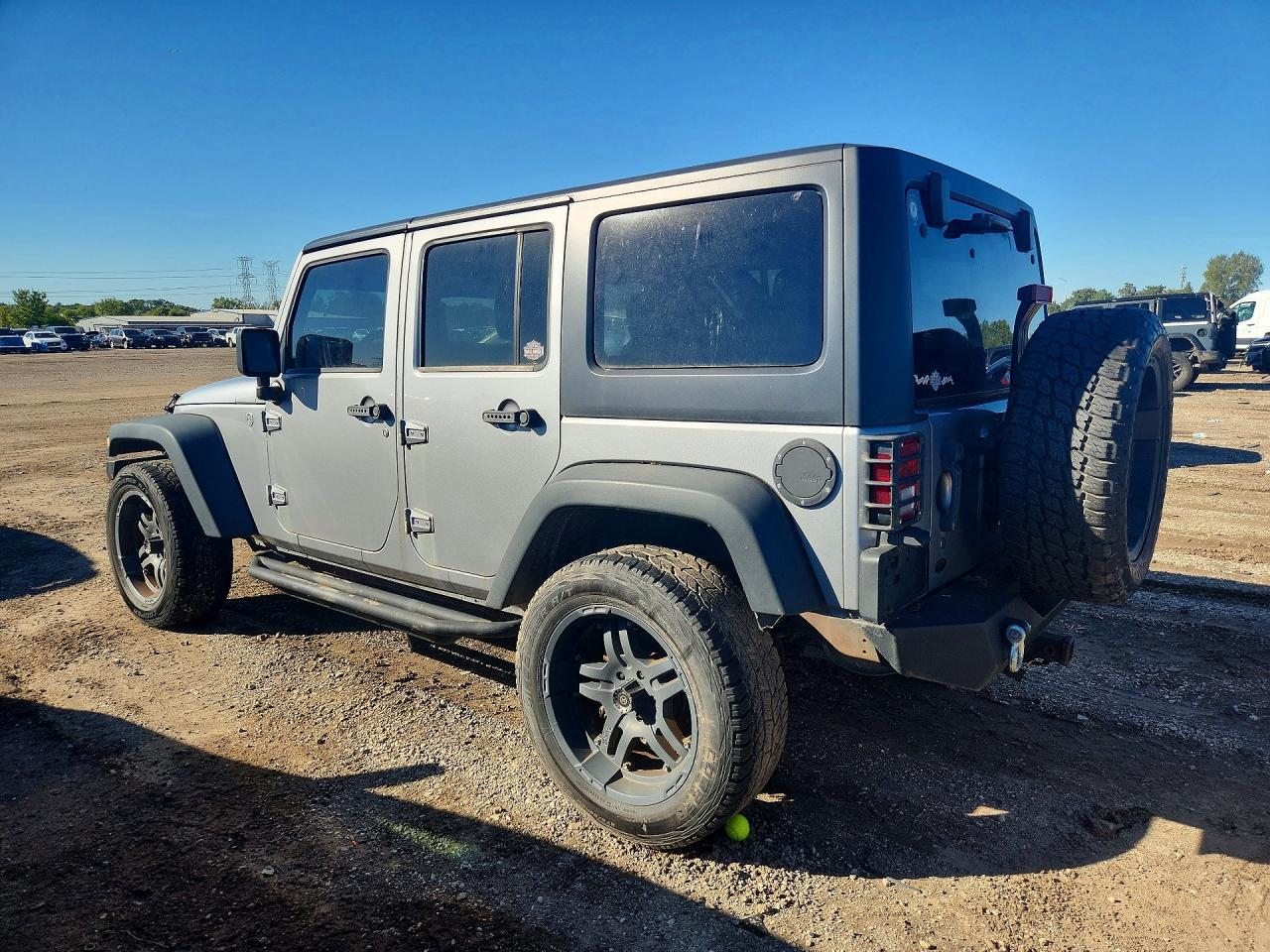 2013 JEEP WRANGLER UNLIMITED SPORT — Фото 2 из 12