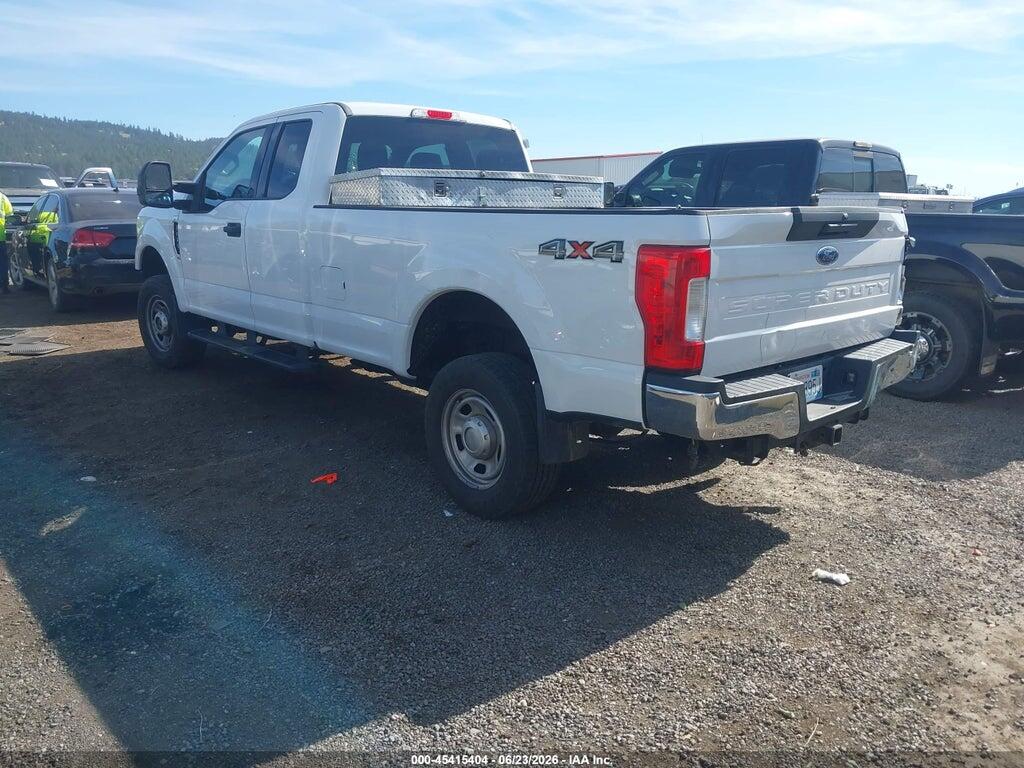1FT8X3B63HED34023 2017 FORD F-350 photo no. 3