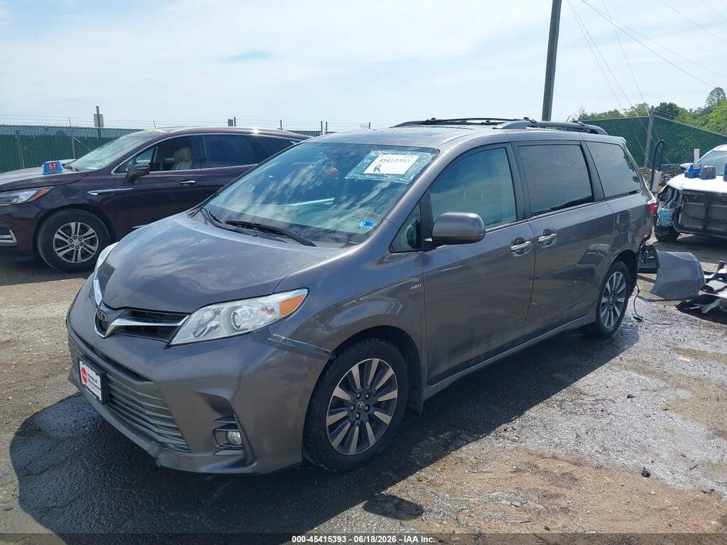 5TDDZ3DC3JS192056 2018 TOYOTA SIENNA photo no. 2