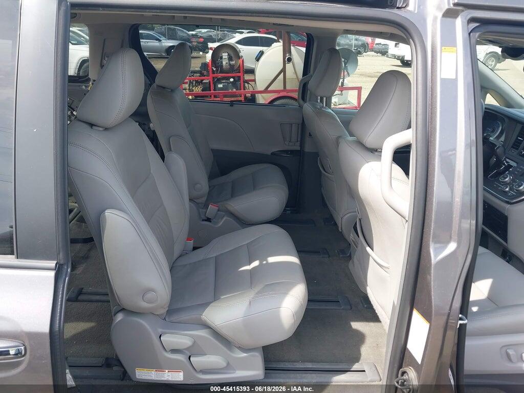 5TDDZ3DC3JS192056 2018 TOYOTA SIENNA photo no. 8