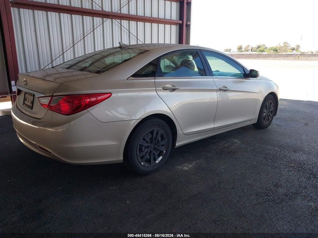 5NPEB4AC1BH088286 2011 HYUNDAI SONATA photo no. 4