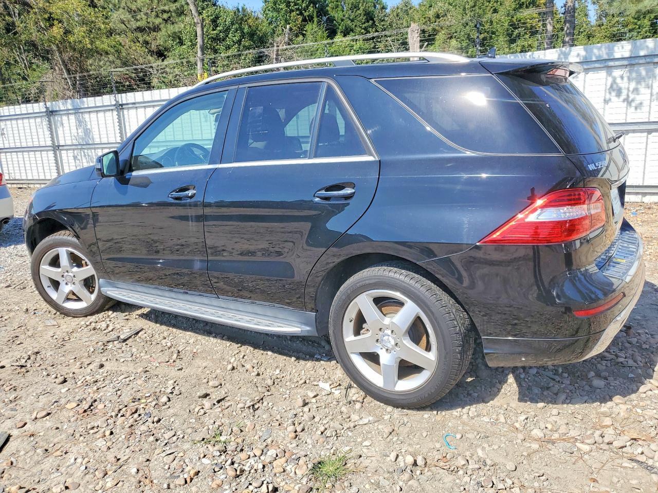 2013 MERCEDES-BENZ ML 550 4MATIC — Фото 2 из 13