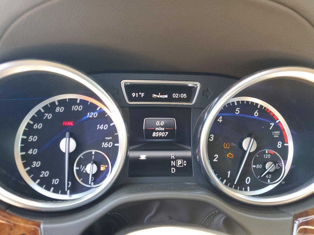 2013 MERCEDES-BENZ ML 550 4MATIC — Фото 9 из 13