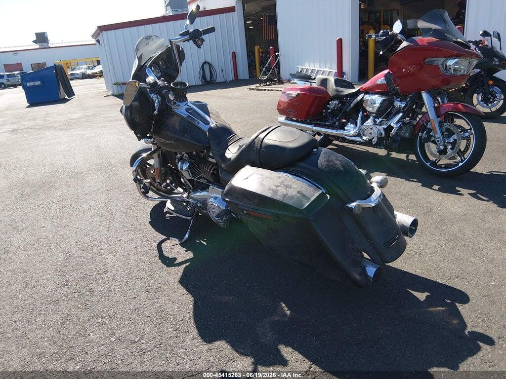 1HD1KRC36HB664018 2017 HARLEY-DAVIDSON FLHXS photo no. 3
