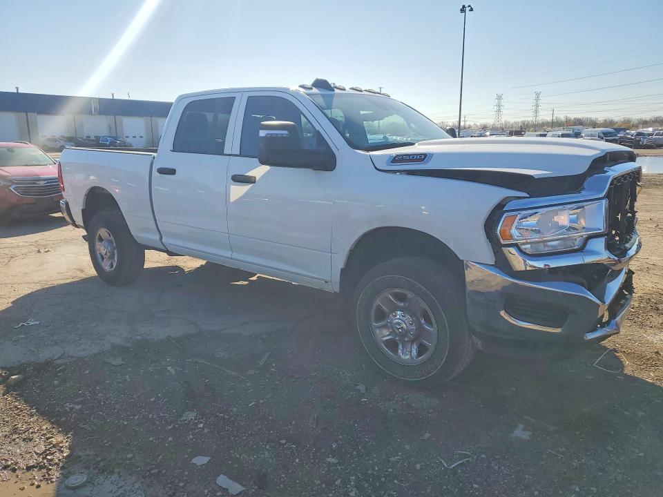 2024 RAM 2500 TRADESMAN — Фото 4 из 12