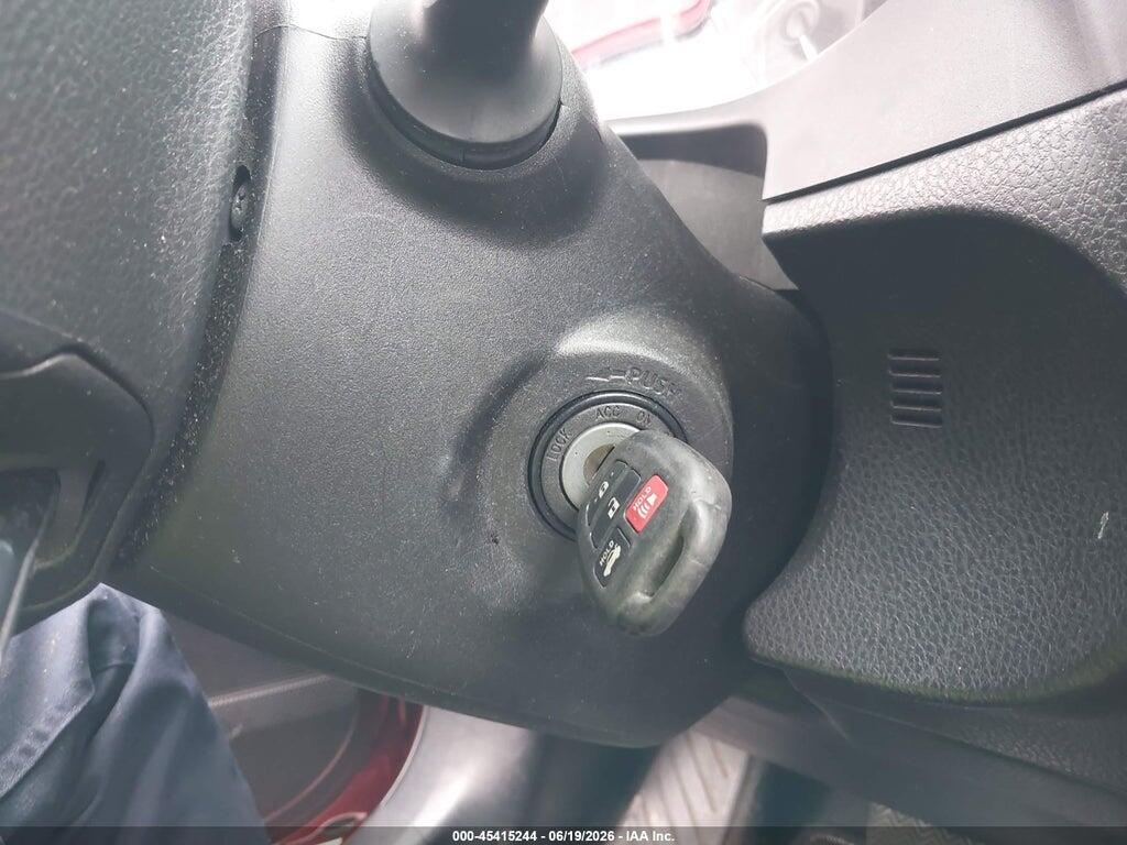 5YFBURHE9JP825494 2018 TOYOTA COROLLA photo no. 11