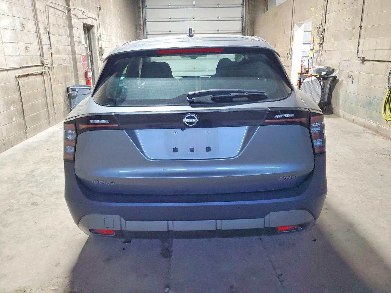 2025 NISSAN KICKS S — Фото 6 из 14