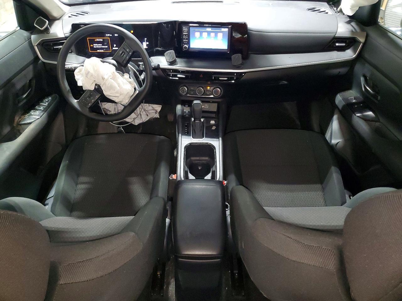 2025 NISSAN KICKS S — Фото 8 из 14