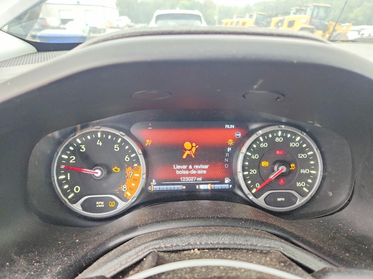 2017 JEEP RENEGADE LATITUDE — Фото 9 из 13