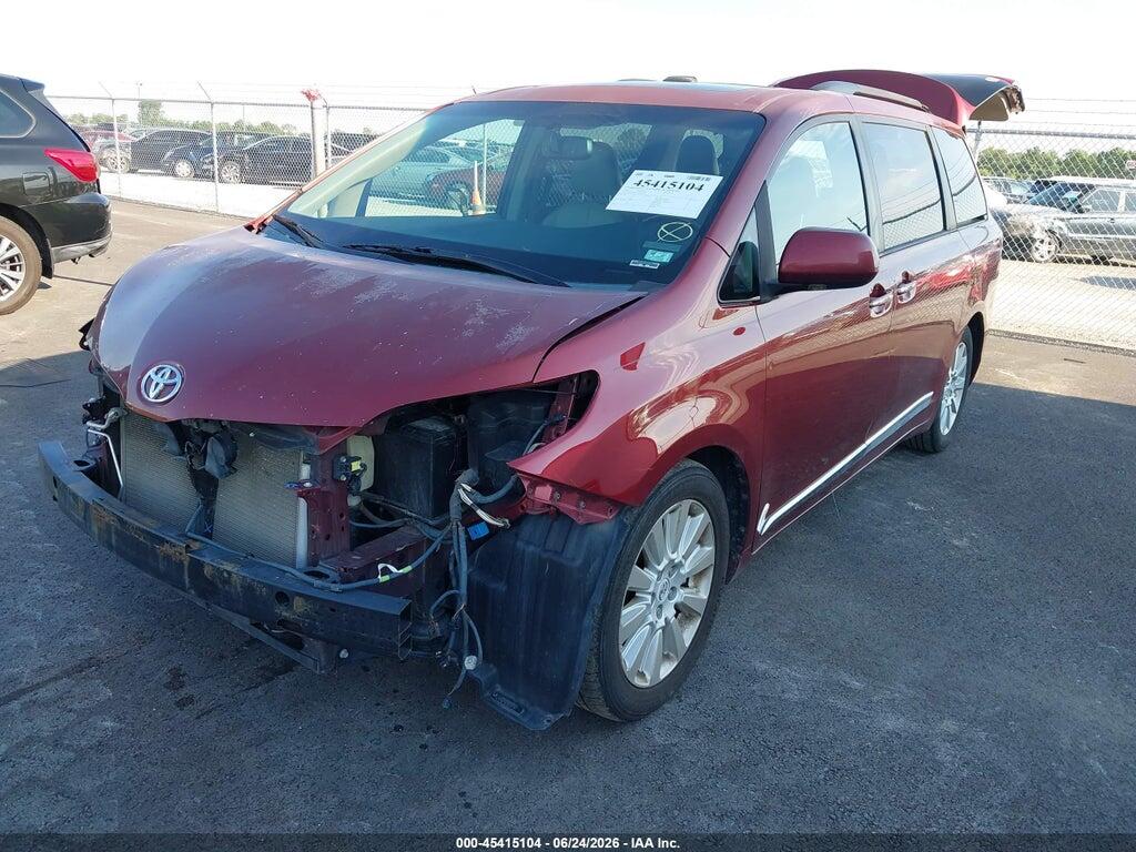 5TDYK3DC9CS247781 2012 TOYOTA SIENNA photo no. 2