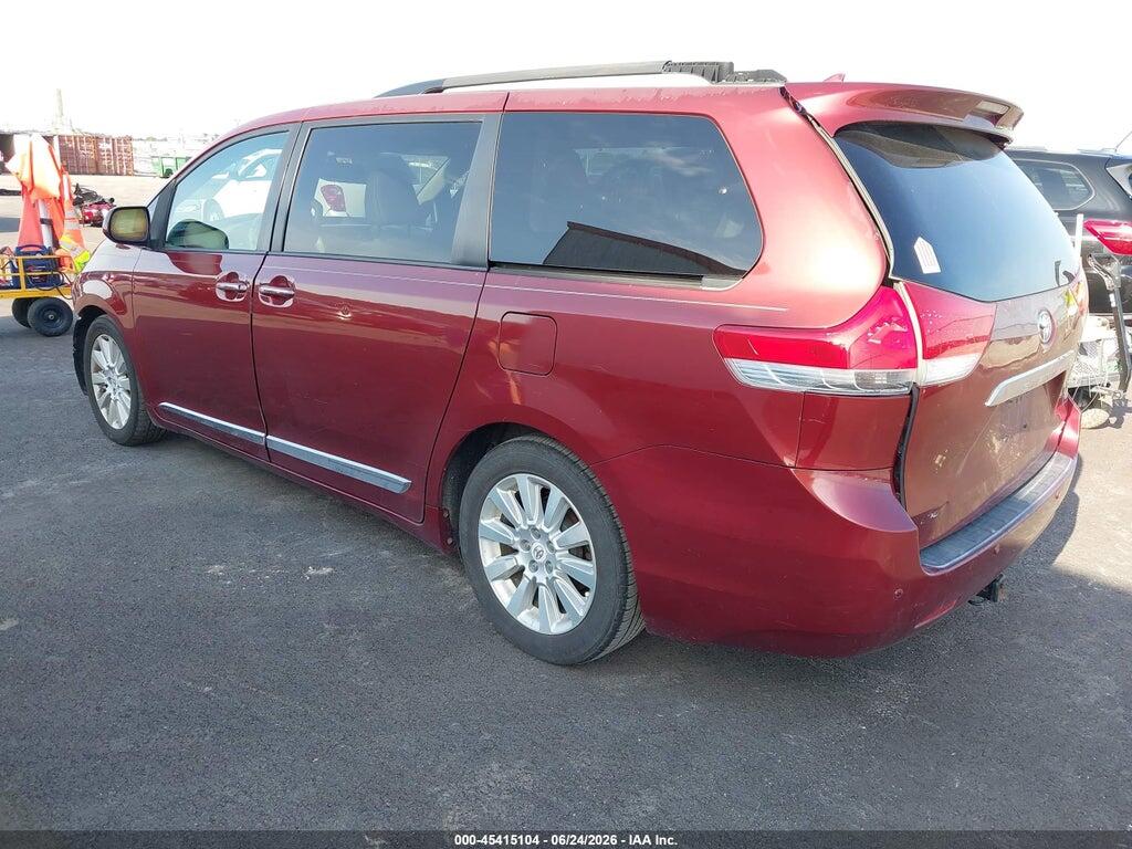 5TDYK3DC9CS247781 2012 TOYOTA SIENNA photo no. 3