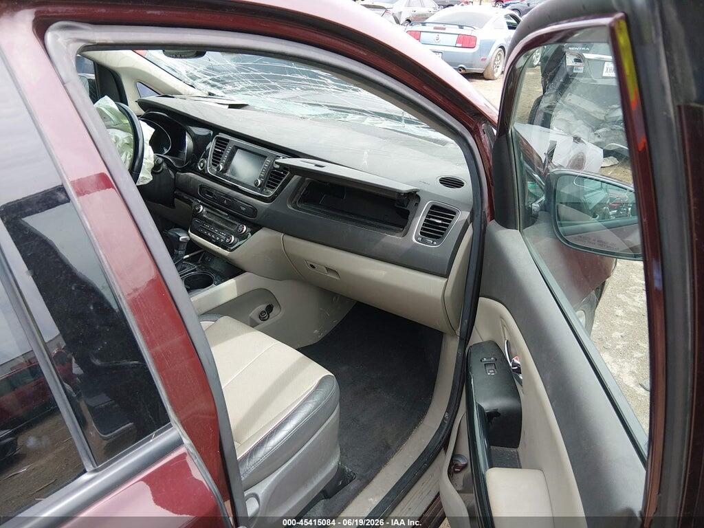 KNDMC5C12H6255641 2017 KIA SEDONA photo no. 5