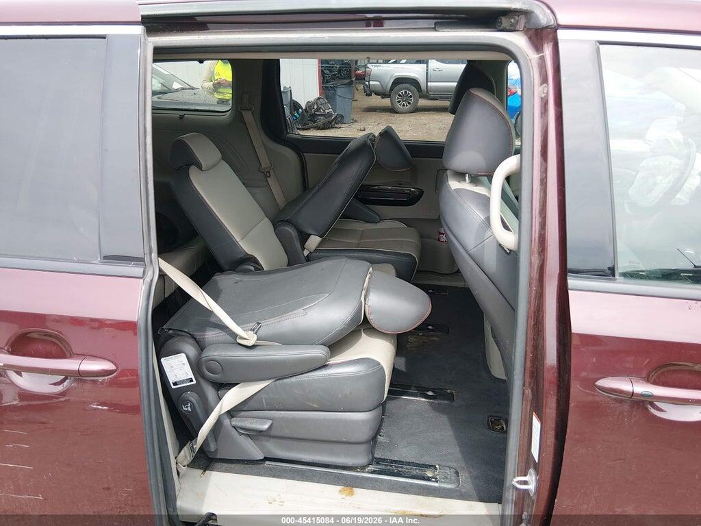 KNDMC5C12H6255641 2017 KIA SEDONA photo no. 8