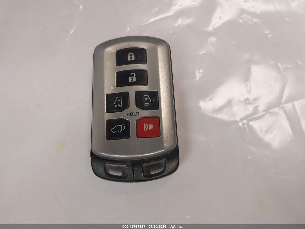 5TDDZ3DC5HS166021 2017 TOYOTA SIENNA photo no. 11