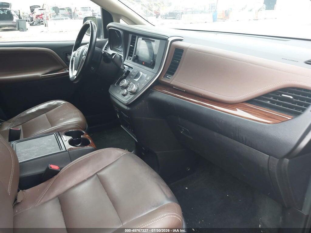 5TDDZ3DC5HS166021 2017 TOYOTA SIENNA photo no. 5