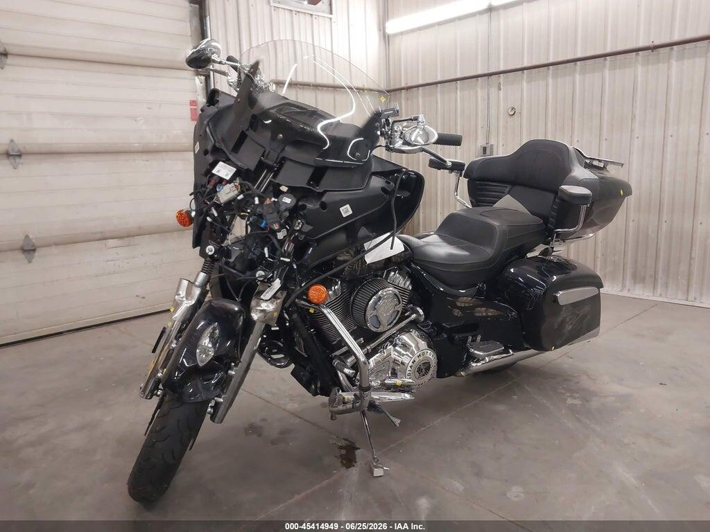 56KTKABB1M3393369 2021 INDIAN MOTORCYCLE CO. ROADMASTER photo no. 2