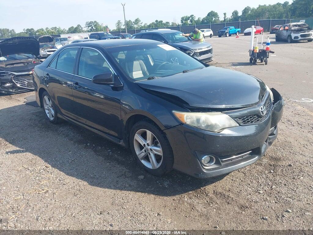 4T1BF1FKXEU760955 2014 TOYOTA CAMRY photo no. 1