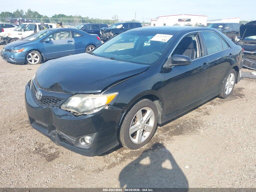 4T1BF1FKXEU760955 2014 TOYOTA CAMRY photo no. 2