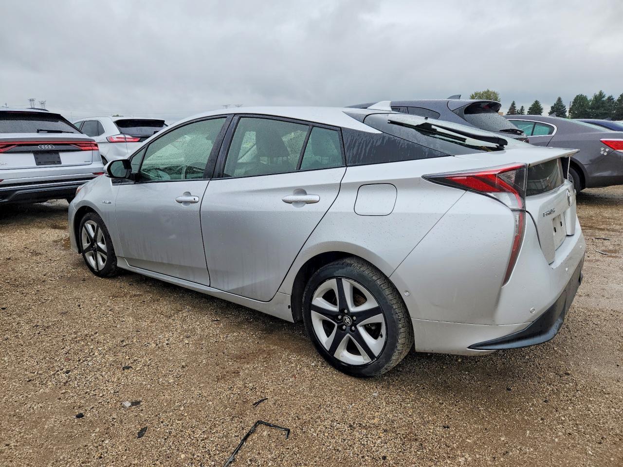 2018 TOYOTA PRIUS THREE TOURING — Фото 2 из 12