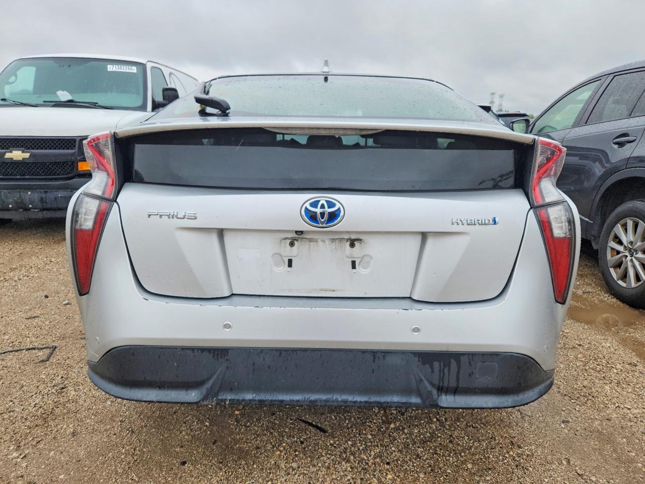 2018 TOYOTA PRIUS THREE TOURING — Фото 6 из 12
