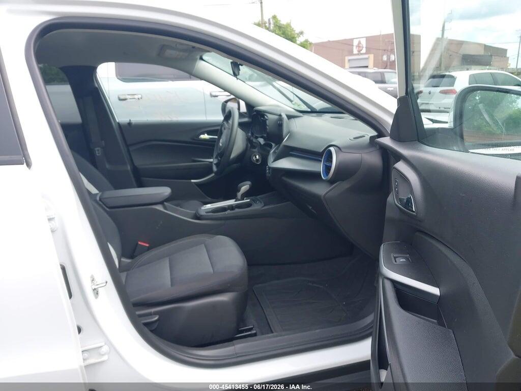 KL77LFEP5SC184039 2025 CHEVROLET TRAX photo no. 5
