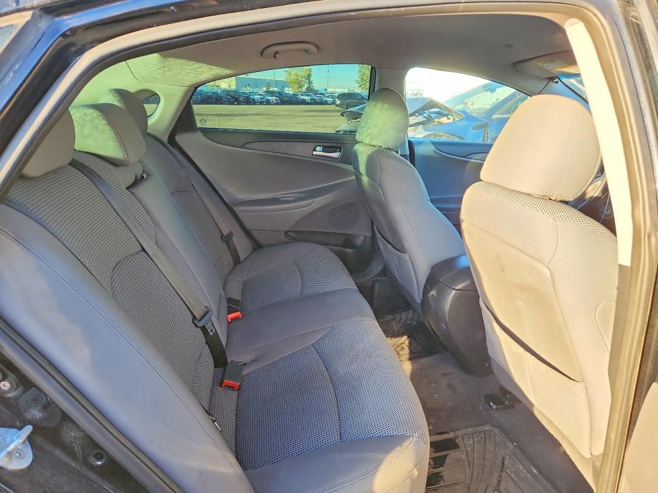 2011 HYUNDAI SONATA GLS — Фото 10 из 12