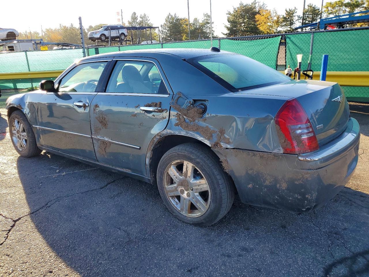 2005 CHRYSLER 300C — Фото 2 из 13