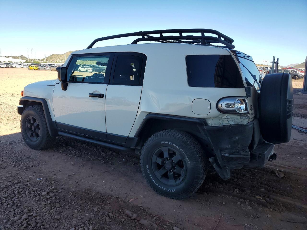 2008 TOYOTA FJ CRUISER BASE — Фото 2 из 12