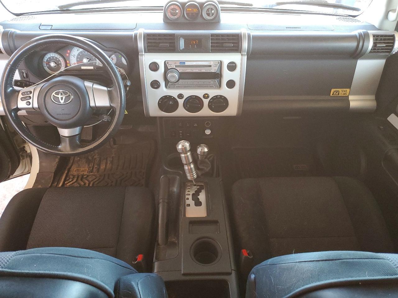2008 TOYOTA FJ CRUISER BASE — Фото 8 из 12