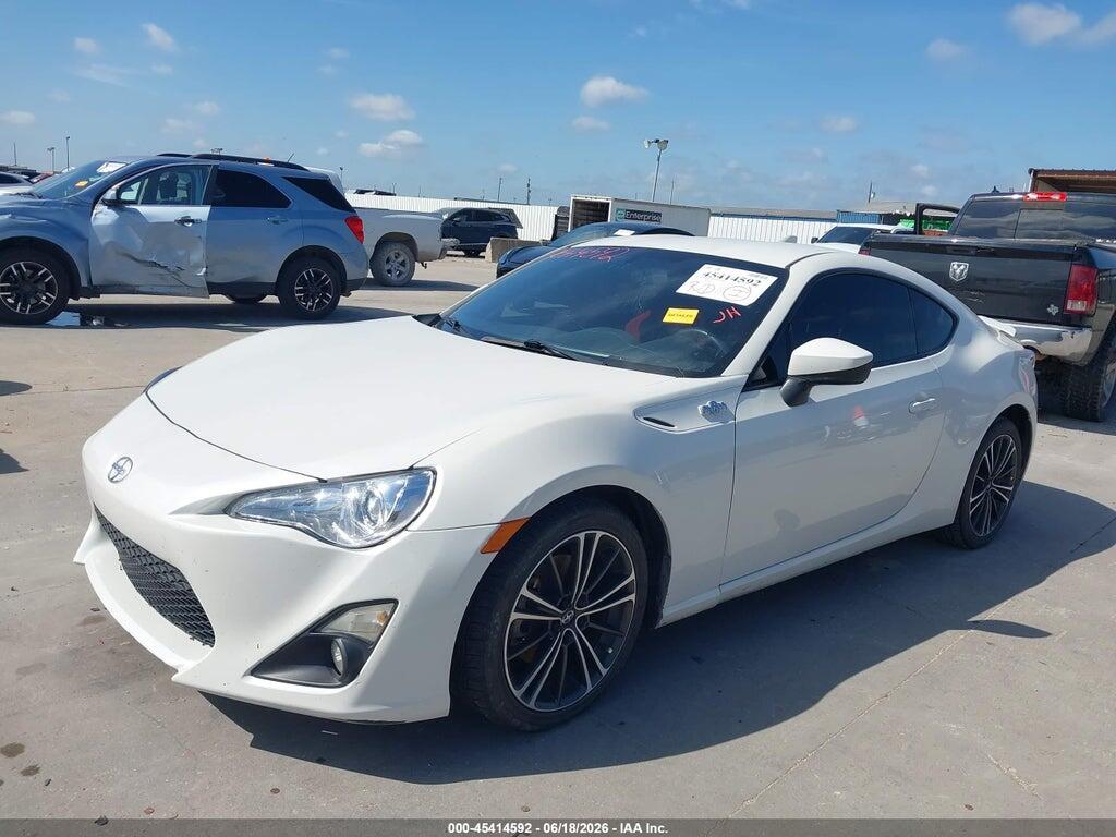 JF1ZNAA14F9704119 2015 SCION FR-S photo no. 2