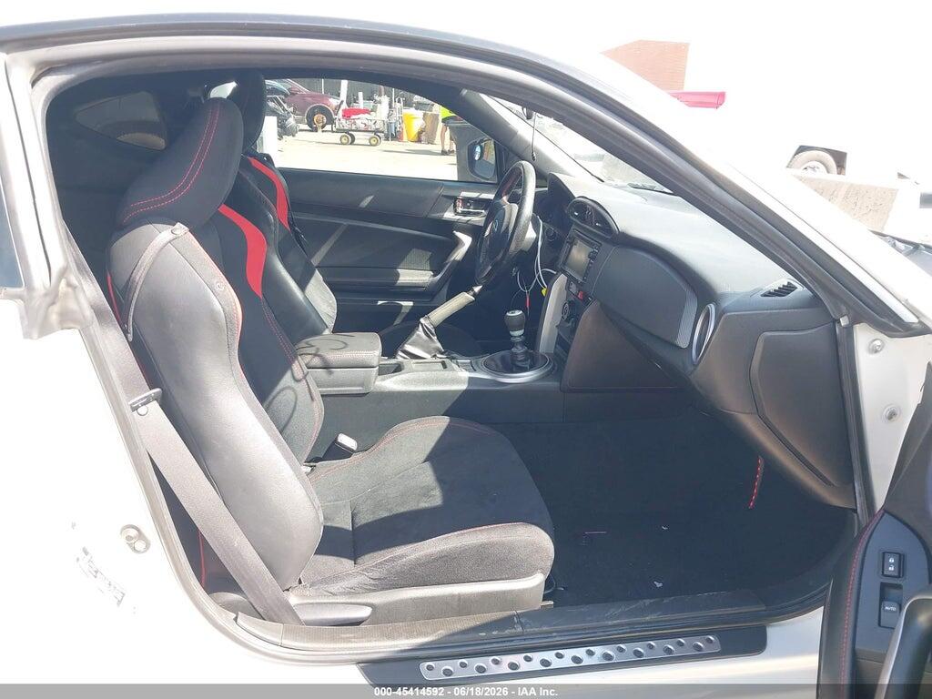 JF1ZNAA14F9704119 2015 SCION FR-S photo no. 5
