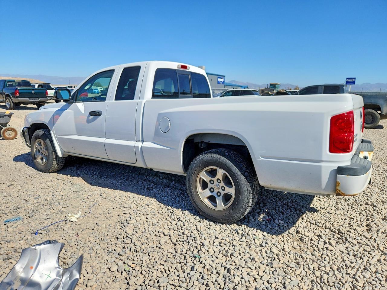 2007 DODGE DAKOTA SLT — Фото 2 из 12