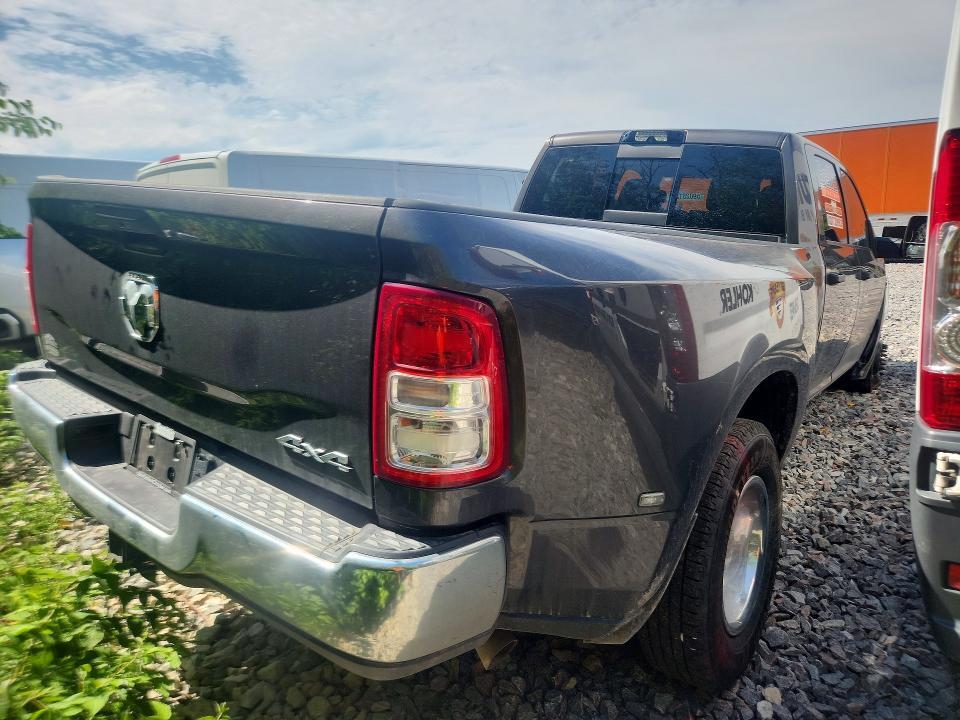 3C63RRGLXRG242754 2024 RAM 3500 photo no. 3