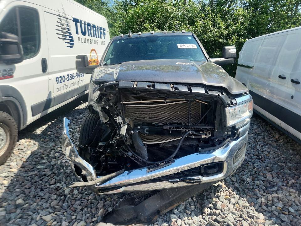 3C63RRGLXRG242754 2024 RAM 3500 photo no. 5