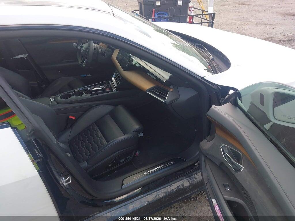 WAUFJBFW5R7004741 2024 AUDI E-TRON GT photo no. 5