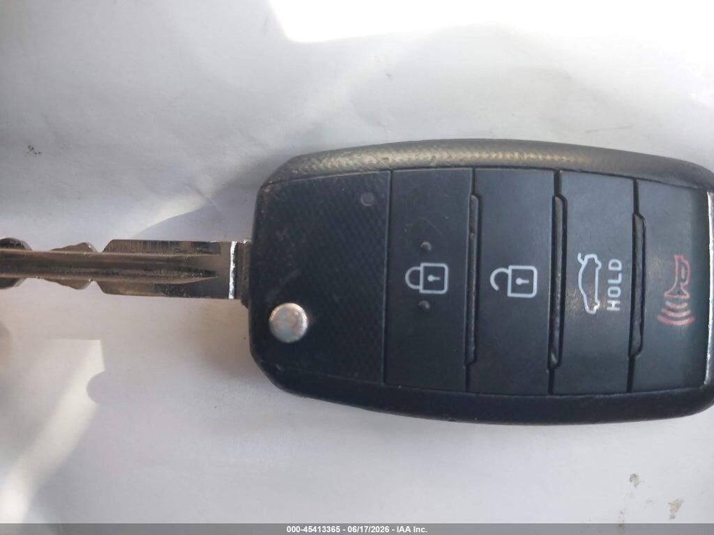 3KPFL4A75JE210719 2018 KIA FORTE photo no. 11