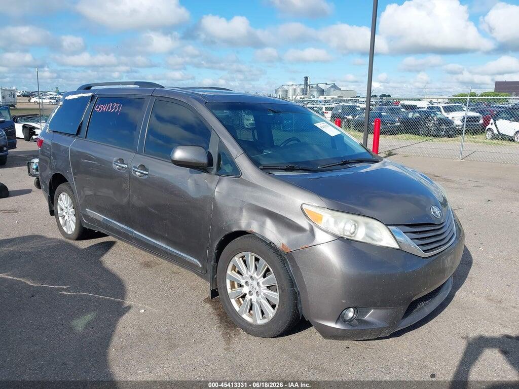 5TDDZ3DC4HS153129 2017 TOYOTA SIENNA photo no. 1