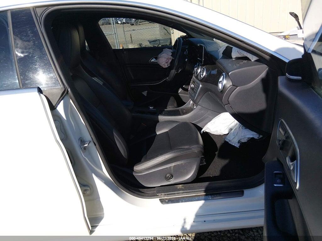 WDDSJ4EB8EN045050 2014 MERCEDES-BENZ CLA 250 photo no. 5