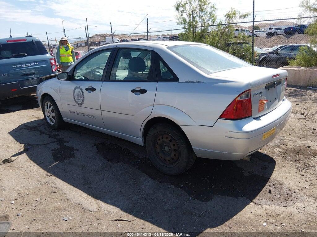 1FAFP34N35W283825 2005 FORD FOCUS photo no. 3