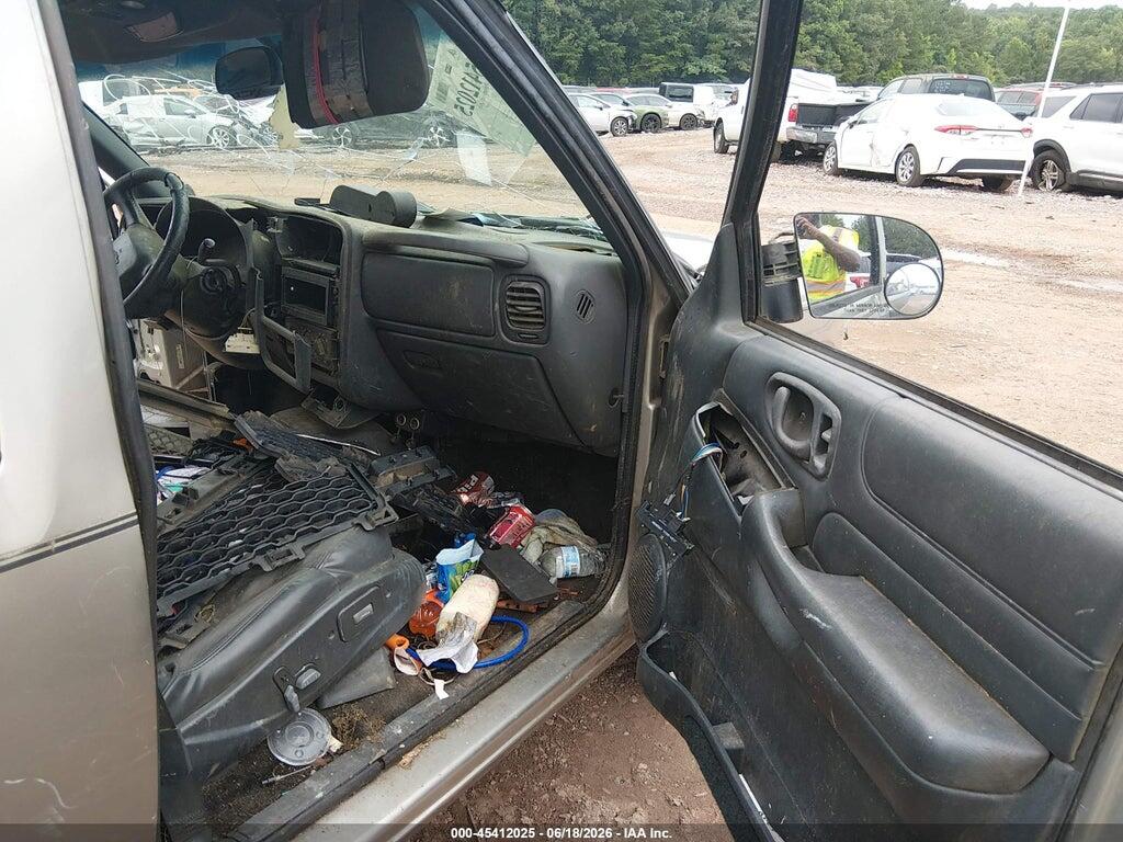 1GNCS13W512150695 2001 CHEVROLET BLAZER photo no. 5